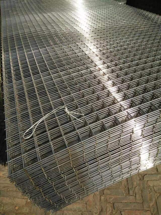El moho impermeabiliza el agujero inoxidable de Mesh Panels 50x50m m del alambre de acero de 3m m que la inmersión caliente galvanizó 3